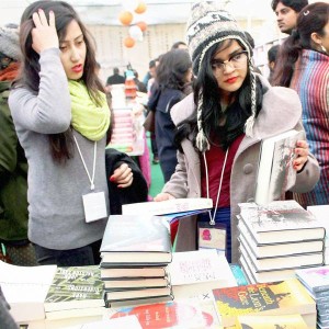 Visitors-browsing-through-books-during-the-ongoing-Jaipur-Literature-Festival-in-Jaipur-on-January-19-2014-